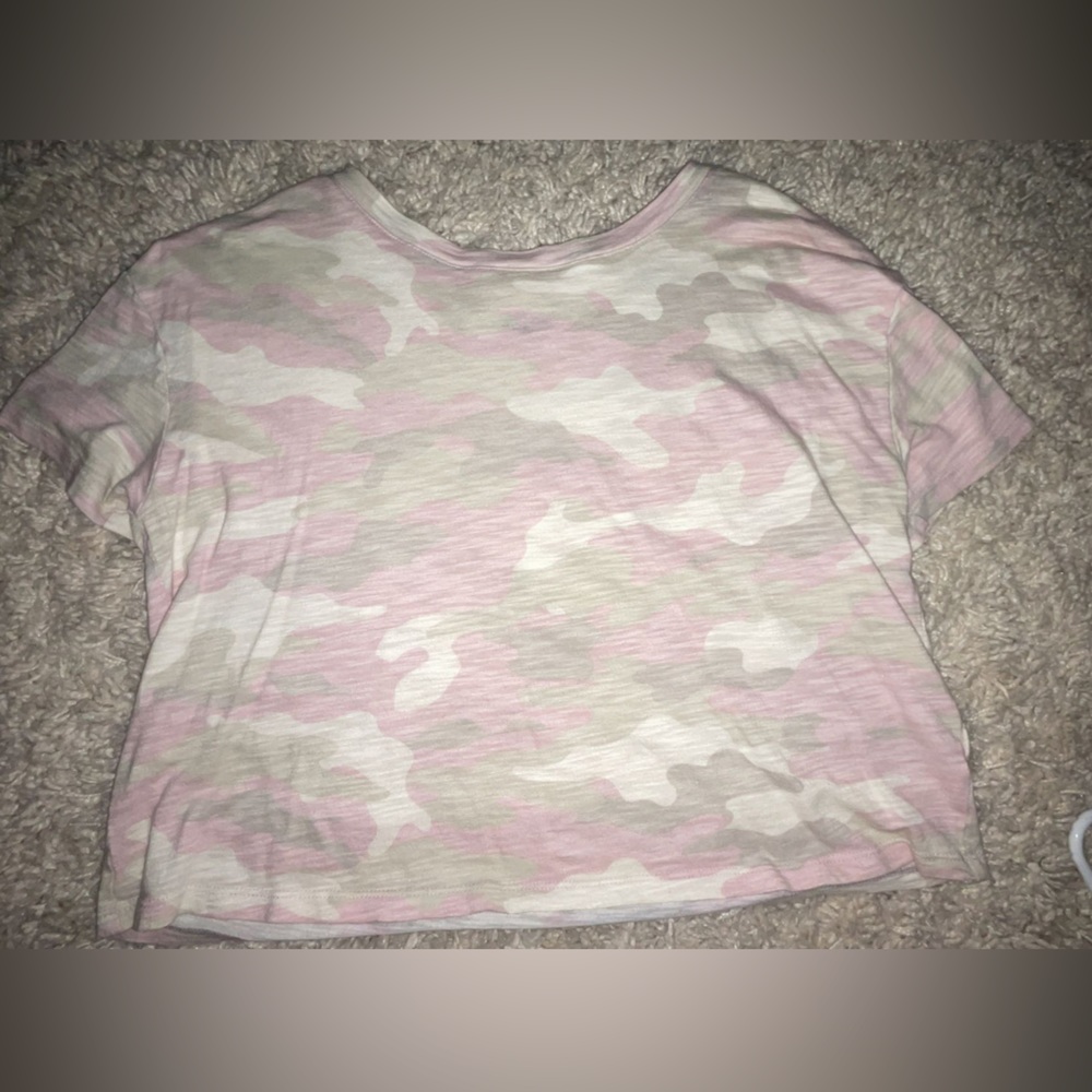 Small, Kids large, Old navy pink camo, slightly cropped shirt